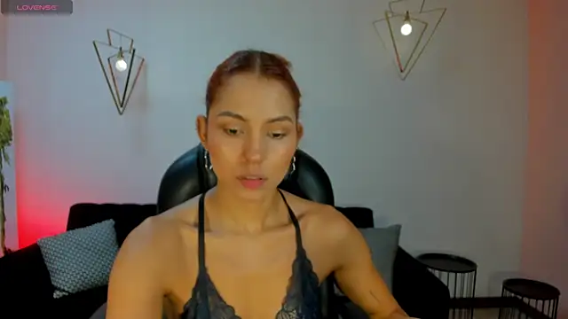 AmberColors  online show from February 5, 2026, 7:07 pm