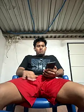 Snapshot of Johnxxx22 chatting on November 21, 2025, 8:24 am Johnxxx22 online show from November 21, 2025, 8:24 am