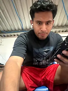 Snapshot of Johnxxx22 chatting on November 22, 2025, 8:35 am Johnxxx22 online show from November 22, 2025, 8:35 am