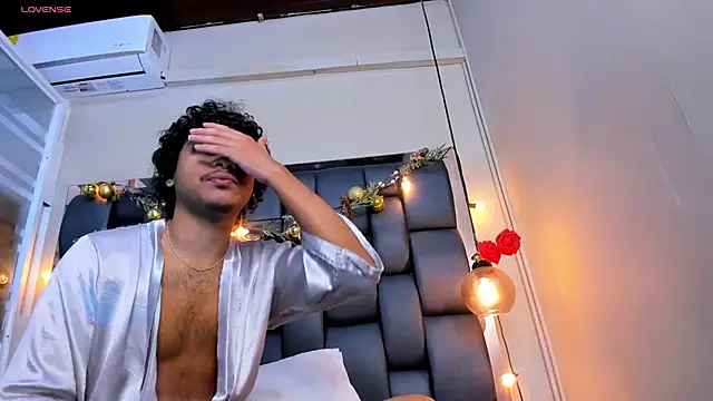 Miriam milf online show from March 13, 2026, 12:45 pm