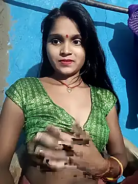 Snapshot of Harini_Gautam chatting on November 2, 2025, 6:21 pm Harini Gautam online show from November 2, 2025, 6:21 pm