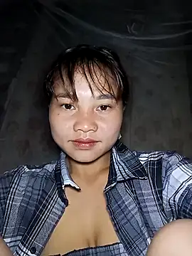 Snapshot of EllyBaby20 chatting on October 2, 2025, 12:17 am EllyBaby20 online show from October 2, 2025, 12:17 am