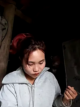 Snapshot of EllyBaby20 chatting on November 3, 2025, 1:08 am EllyBaby20 online show from November 3, 2025, 1:08 am