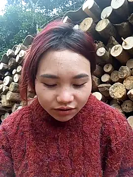 Snapshot of EllyBaby20 chatting on December 14, 2025, 2:39 am EllyBaby20 online show from December 14, 2025, 2:39 am