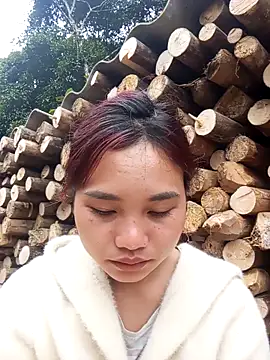 Snapshot of EllyBaby20 chatting on December 16, 2025, 1:43 am EllyBaby20 online show from December 16, 2025, 1:43 am