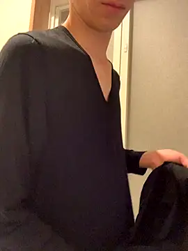 aki 2727 online show from October 24, 2025, 10:22 am