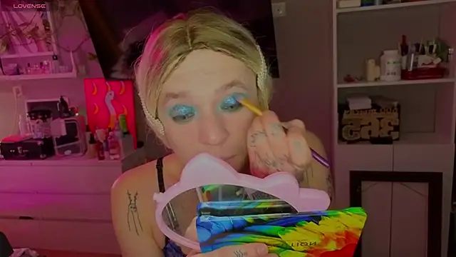 Kkkylie online show from February 6, 2026, 3:00 am