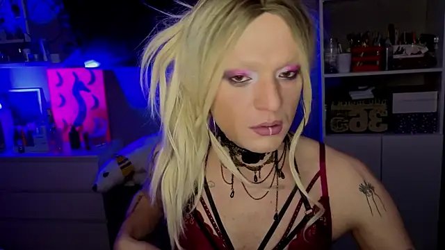 Kkkylie online show from February 19, 2026, 2:40 am