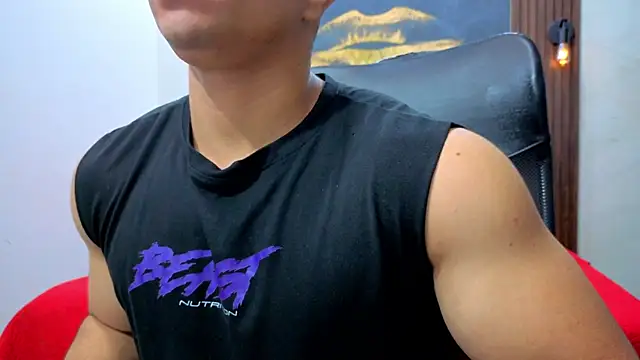 Snapshot of DylanGuss chatting on September 11, 2025, 11:32 am DylanGuss online show from September 11, 2025, 11:32 am