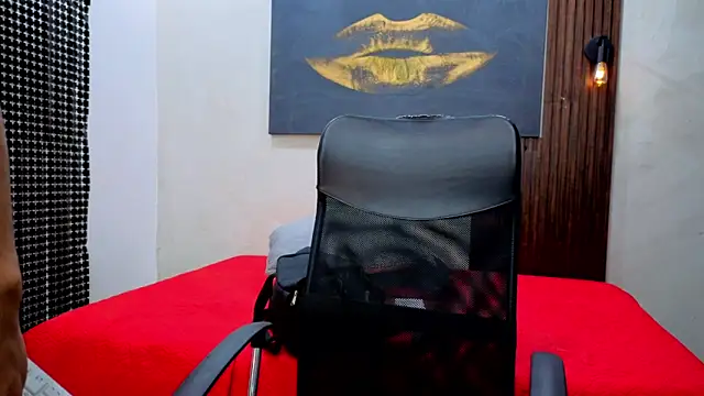 Snapshot of DylanGuss chatting on September 23, 2025, 11:35 am DylanGuss online show from September 23, 2025, 11:35 am