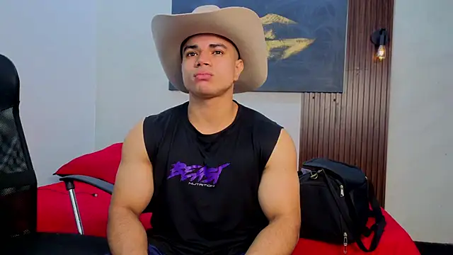 Snapshot of DylanGuss chatting on October 9, 2025, 12:03 pm DylanGuss online show from October 9, 2025, 12:03 pm