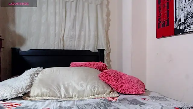 Snapshot of MaloryGolosa chatting on October 17, 2025, 3:53 am MaloryGolosa online show from October 17, 2025, 3:53 am