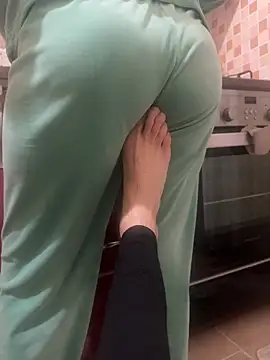 Snapshot of Serap-Kerem chatting on February 19, 2026, 5:09 pm Serap-Kerem online show from February 19, 2026, 5:09 pm