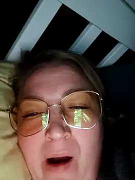 Kiss Eva online show from September 28, 2025, 10:37 pm