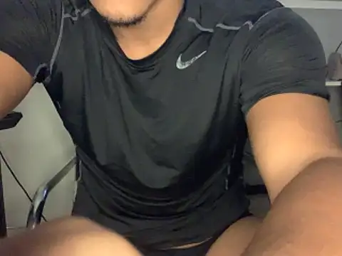 Snapshot of edualqxo chatting on November 20, 2025, 8:41 pm edualqxo online show from November 20, 2025, 8:41 pm