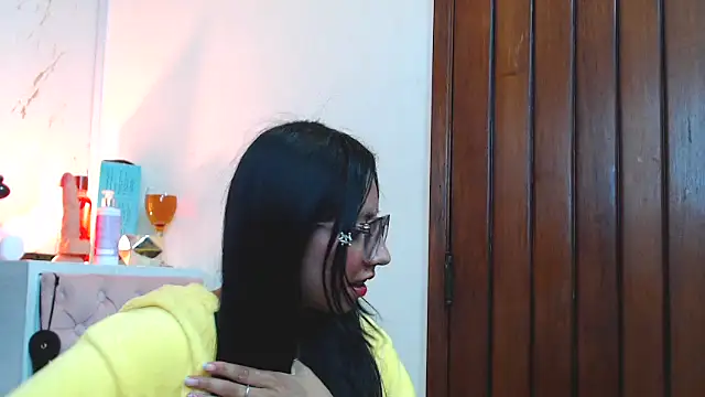 VioletxBloom online show from September 28, 2025, 8:20 am