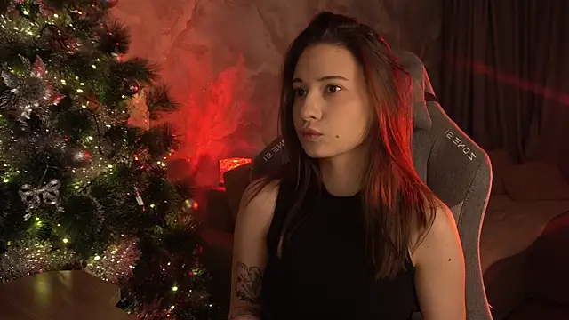 Snapshot of LumeNova chatting on December 21, 2025, 1:46 am LumeNova online show from December 21, 2025, 1:46 am