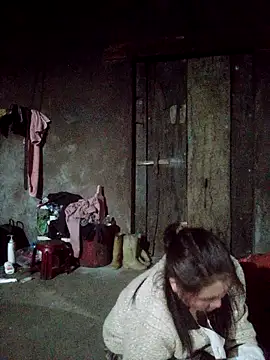 quynhkoolbae online show from December 1, 2025, 12:21 pm