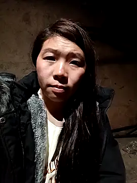 quynhkoolbae online show from December 14, 2025, 10:36 pm