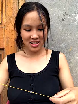 Snapshot of May_nhi chatting on September 9, 2025, 8:14 am May nhi online show from September 9, 2025, 8:14 am