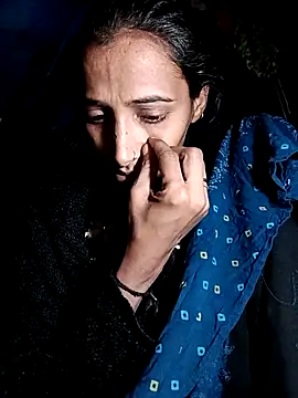 Snapshot of Pinki_thakur_1 chatting on October 29, 2025, 4:42 pm Pinki thakur 1 online show from October 29, 2025, 4:42 pm