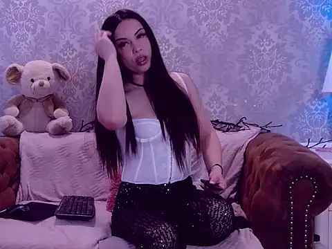 Ella Raven online show from March 16, 2026, 6:17 am