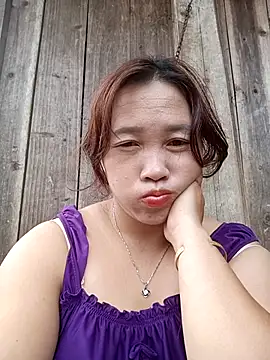 miumiu 00 online show from September 12, 2025, 2:22 am