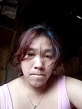 miumiu 00 online show from October 12, 2025, 7:40 am