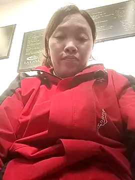 miumiu 00 online show from February 22, 2026, 1:31 pm