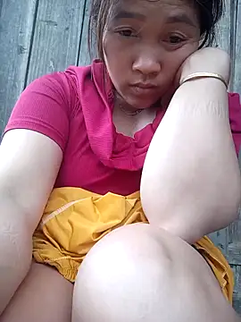 miumiu 00 online show from May 3, 2026, 5:24 am
