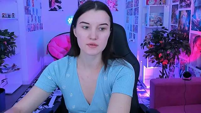 Snapshot of AgataWillis chatting on October 20, 2025, 8:37 am AgataWillis online show from October 20, 2025, 8:37 am