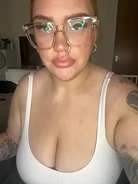 MysteriousMylaX online show from October 9, 2025, 12:14 pm