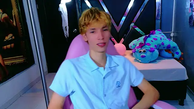 Snapshot of park_jimin1 chatting on November 8, 2025, 12:16 pm park jimin1 online show from November 8, 2025, 12:16 pm