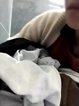 linda bae00 online show from November 30, 2025, 1:42 am