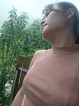 linda bae00 online show from July 27, 2026, 11:34 pm