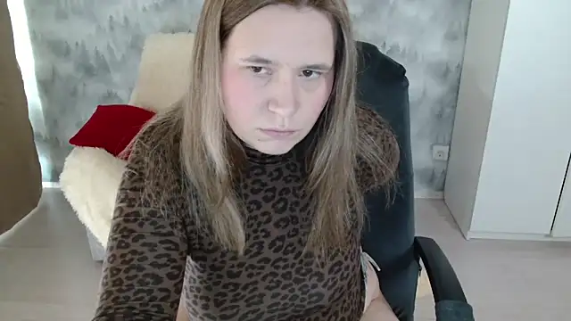 Snapshot of AdelinaLawson chatting on April 1, 2026, 10:16 am AdelinaLawson online show from April 1, 2026, 10:16 am