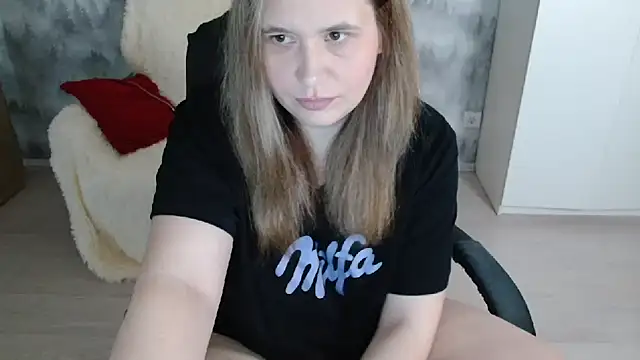Snapshot of AdelinaLawson chatting on April 7, 2026, 5:30 am AdelinaLawson online show from April 7, 2026, 5:30 am