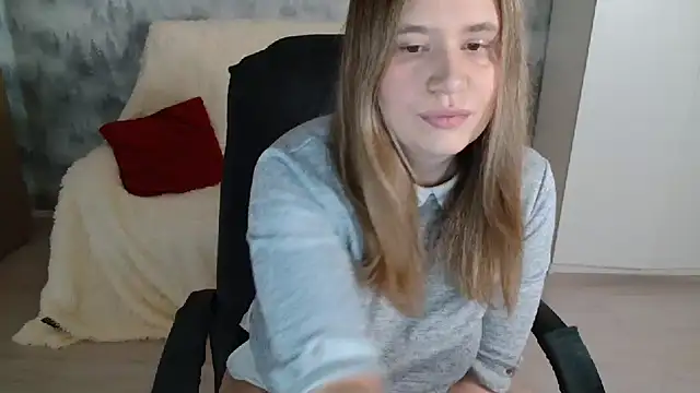 Snapshot of AdelinaLawson chatting on April 9, 2026, 5:51 am AdelinaLawson online show from April 9, 2026, 5:51 am