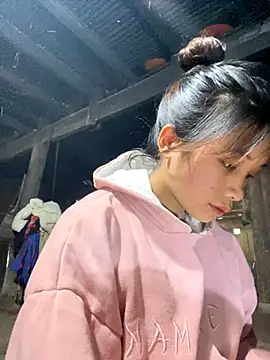 Snapshot of beobeo_2xx chatting on November 3, 2025, 2:35 am beobeo 2xx online show from November 3, 2025, 2:35 am