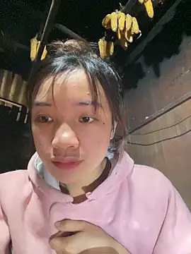 Snapshot of beobeo_2xx chatting on November 4, 2025, 12:54 am beobeo 2xx online show from November 4, 2025, 12:54 am