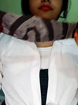 Snapshot of Desi_masti69 chatting on September 10, 2025, 4:40 pm Desi masti69 online show from September 10, 2025, 4:40 pm