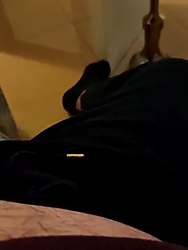 Snapshot of t-dog26 chatting on December 23, 2025, 5:49 am t-dog26 online show from December 23, 2025, 5:49 am