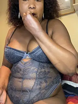 Snapshot of Missparis chatting on June 15, 2026, 8:00 pm Missparis online show from June 15, 2026, 8:00 pm