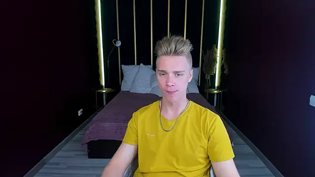 Snapshot of LawrenceMiles chatting on September 26, 2025, 10:52 am LawrenceMiles online show from September 26, 2025, 10:52 am