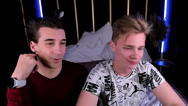 Snapshot of LawrenceMiles chatting on October 18, 2025, 8:31 pm LawrenceMiles online show from October 18, 2025, 8:31 pm