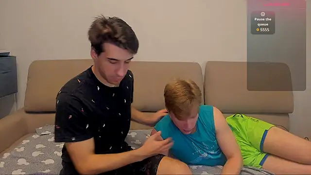 Snapshot of LawrenceMiles chatting on November 12, 2025, 8:52 pm LawrenceMiles online show from November 12, 2025, 8:52 pm