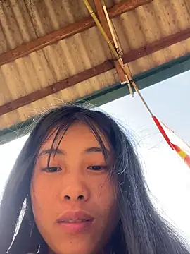 EmLy02 online show from January 19, 2026, 2:37 am