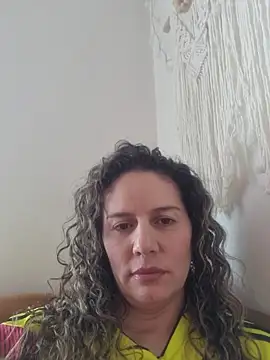 Snapshot of Nina_vallon chatting on July 3, 2026, 9:32 pm Nina vallon online show from July 3, 2026, 9:32 pm