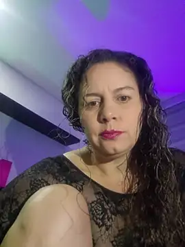 Snapshot of Nina_vallon chatting on July 21, 2026, 10:39 am Nina vallon online show from July 21, 2026, 10:39 am