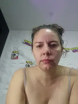 Snapshot of Nina_vallon chatting on July 22, 2026, 10:40 am Nina vallon online show from July 22, 2026, 10:40 am
